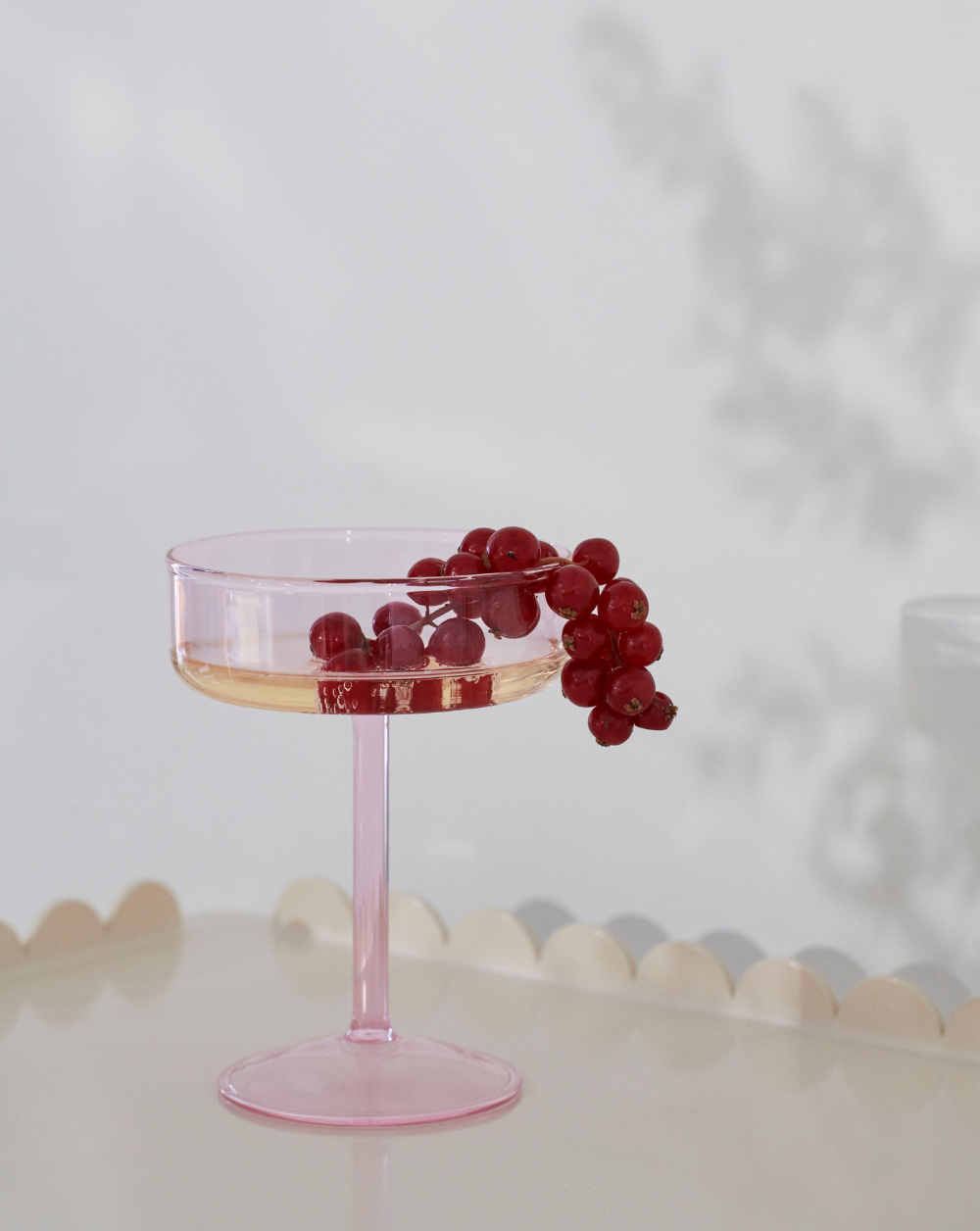 Tint Coupe Glasses - Set of 2 (Color: Pink)