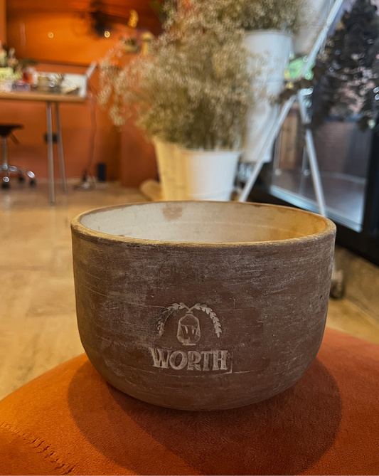 Pot Vase color Mocha Mousse