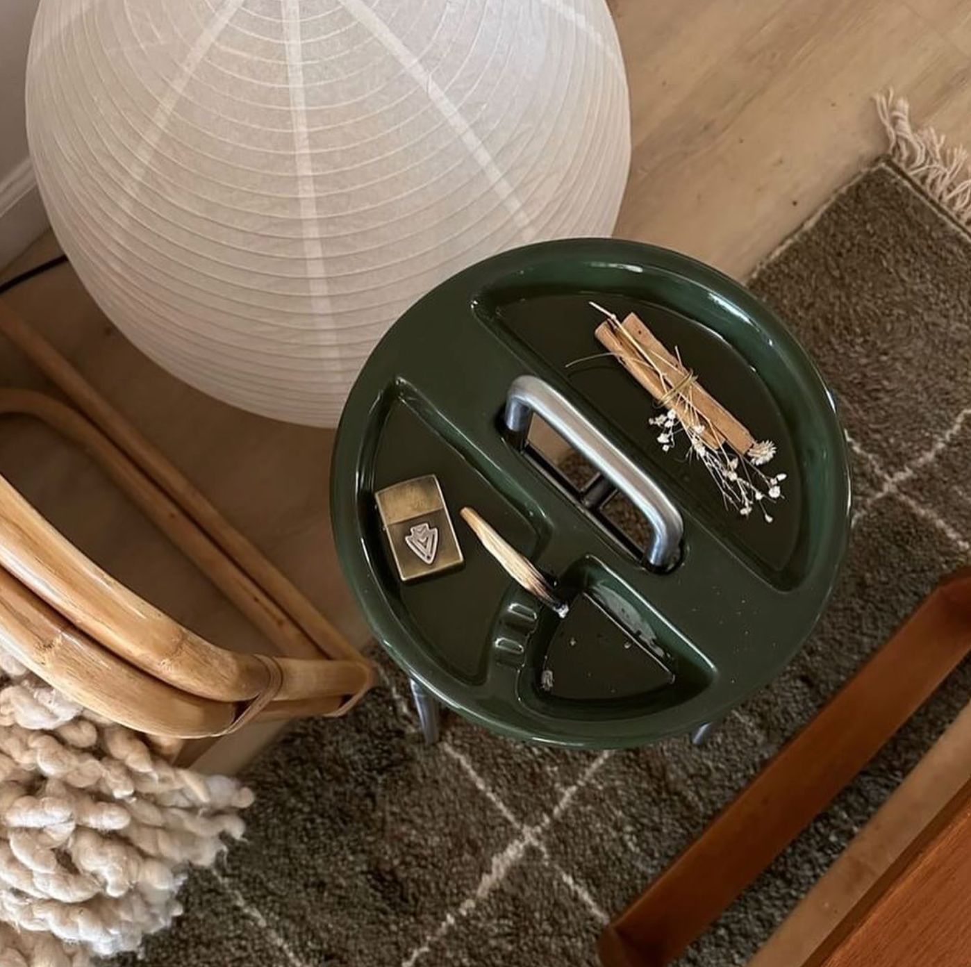 Side Table Ashtray (Color: Verde)