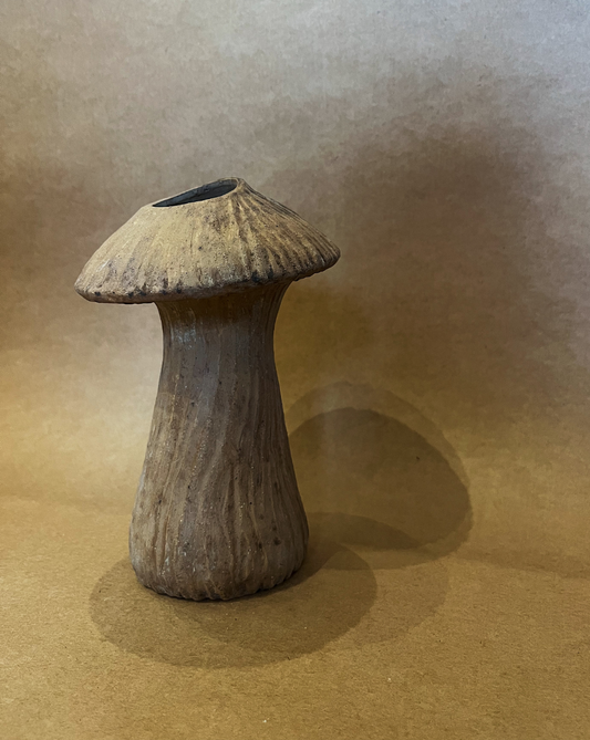 Fungi Vase color Mocha Mousse